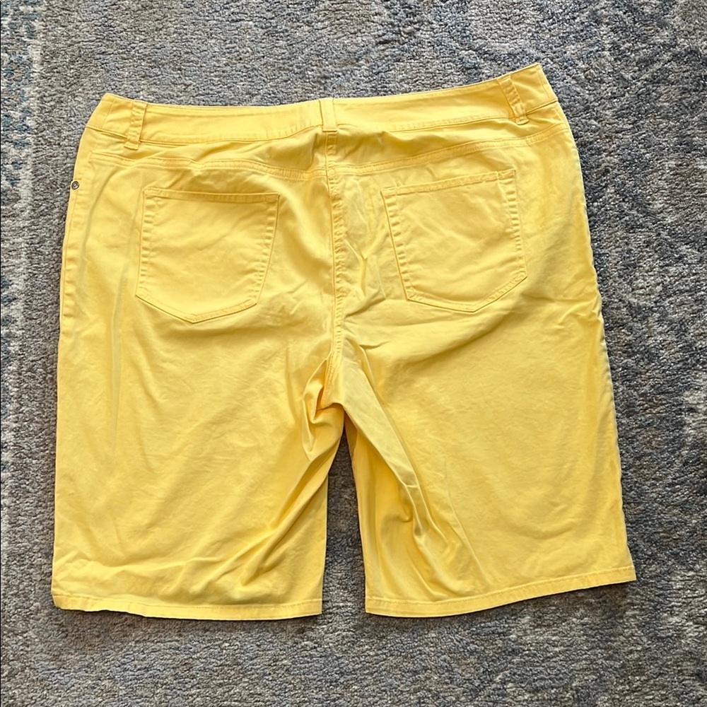 Chico's Yellow Bermuda Shorts Flat Front Cotton Blend - Picture 3 of 5